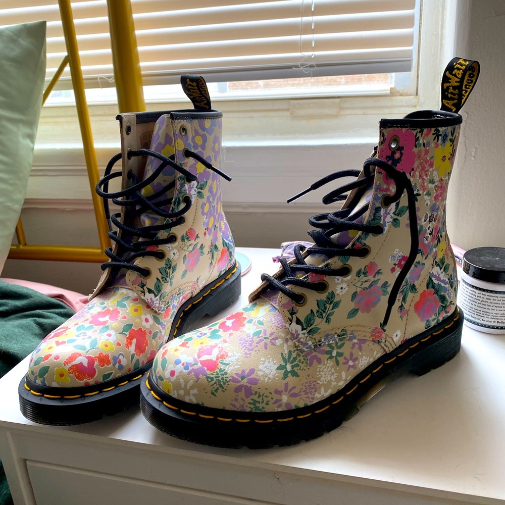 Dr. Martens 1460 Floral Mash up Leather Boots Used like New Size 8